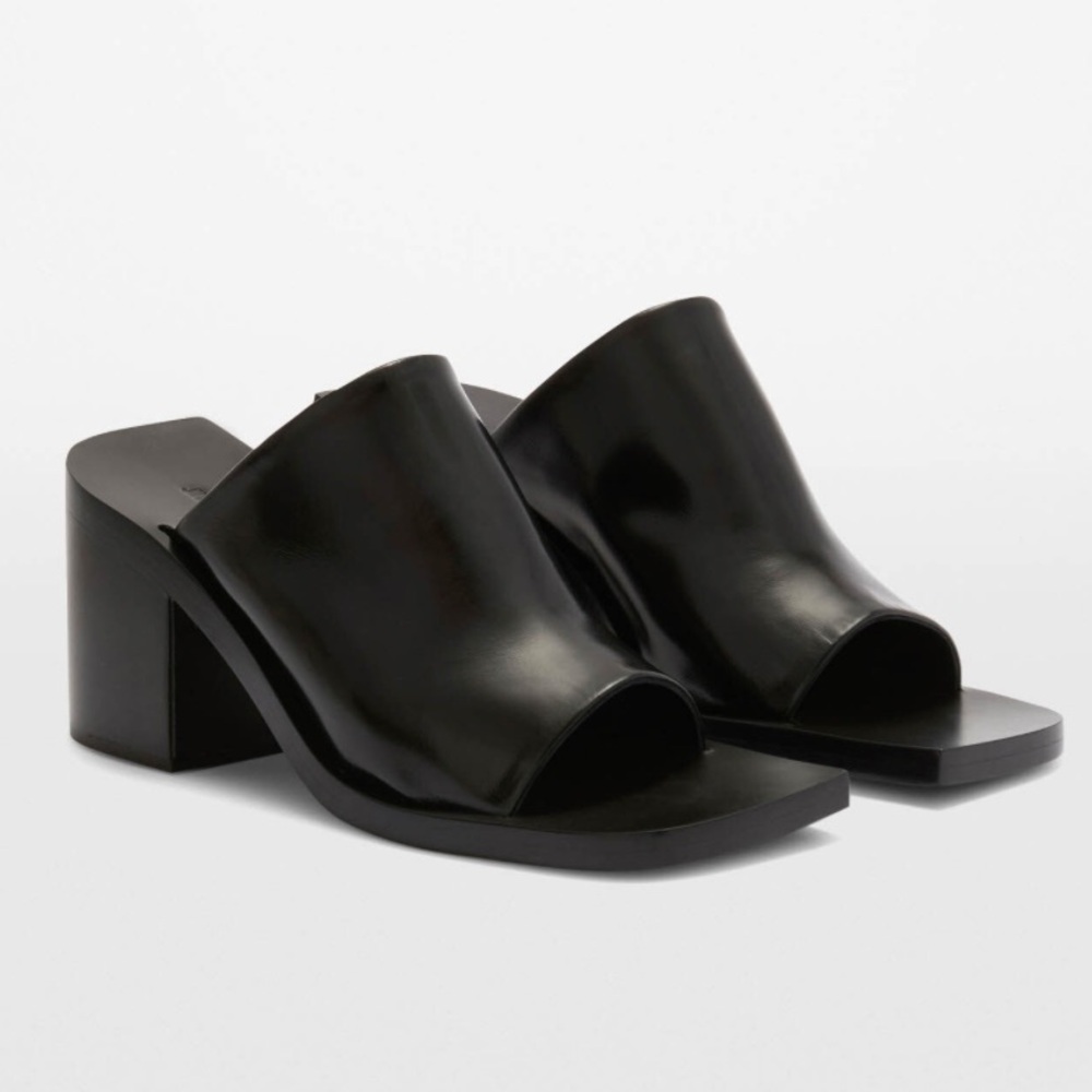 Jil Sander Black Leather Mules ⭐️